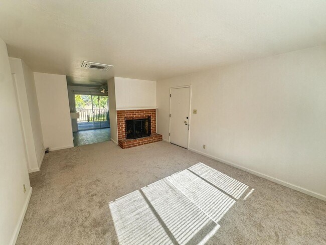 Building Photo - 53-55 Elizabeth Way