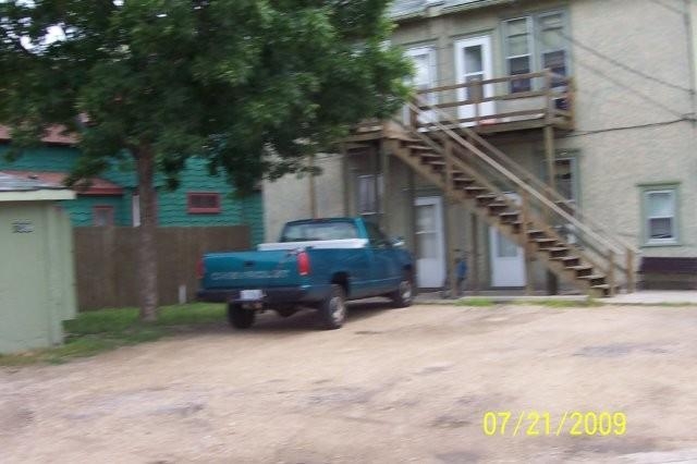 Building Photo - 739 Stewart Ave