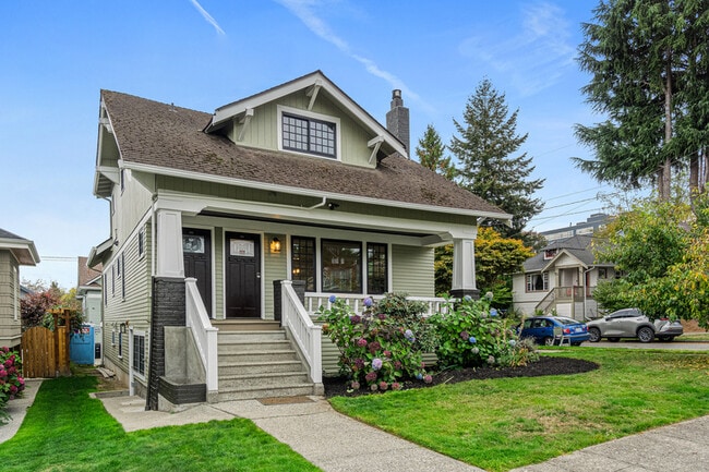 Photo - 1001 N 49th St Apartment