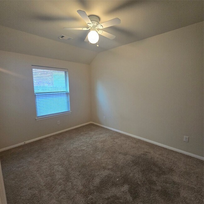 Building Photo - 8114 Summer Lake Pass Ln