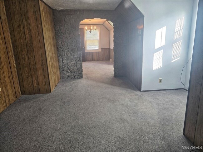 Foto del edificio - 190 Clover Pl