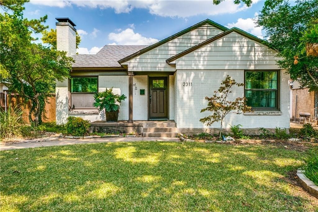 Primary Photo - 2311 Barberry Dr