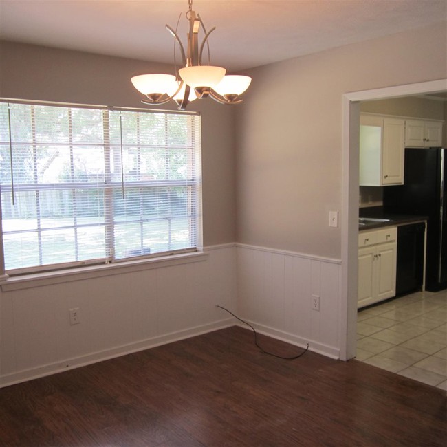 Building Photo - 307 Pear Orchard Cir
