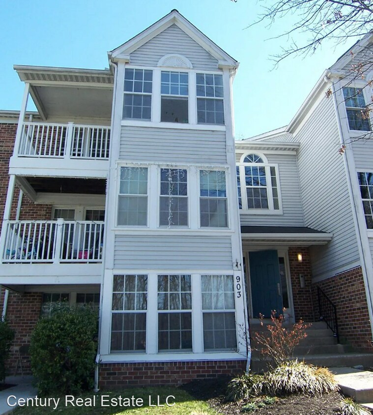Primary Photo - 2 br, 2 bath House - 903 Woodbridge Ct #J