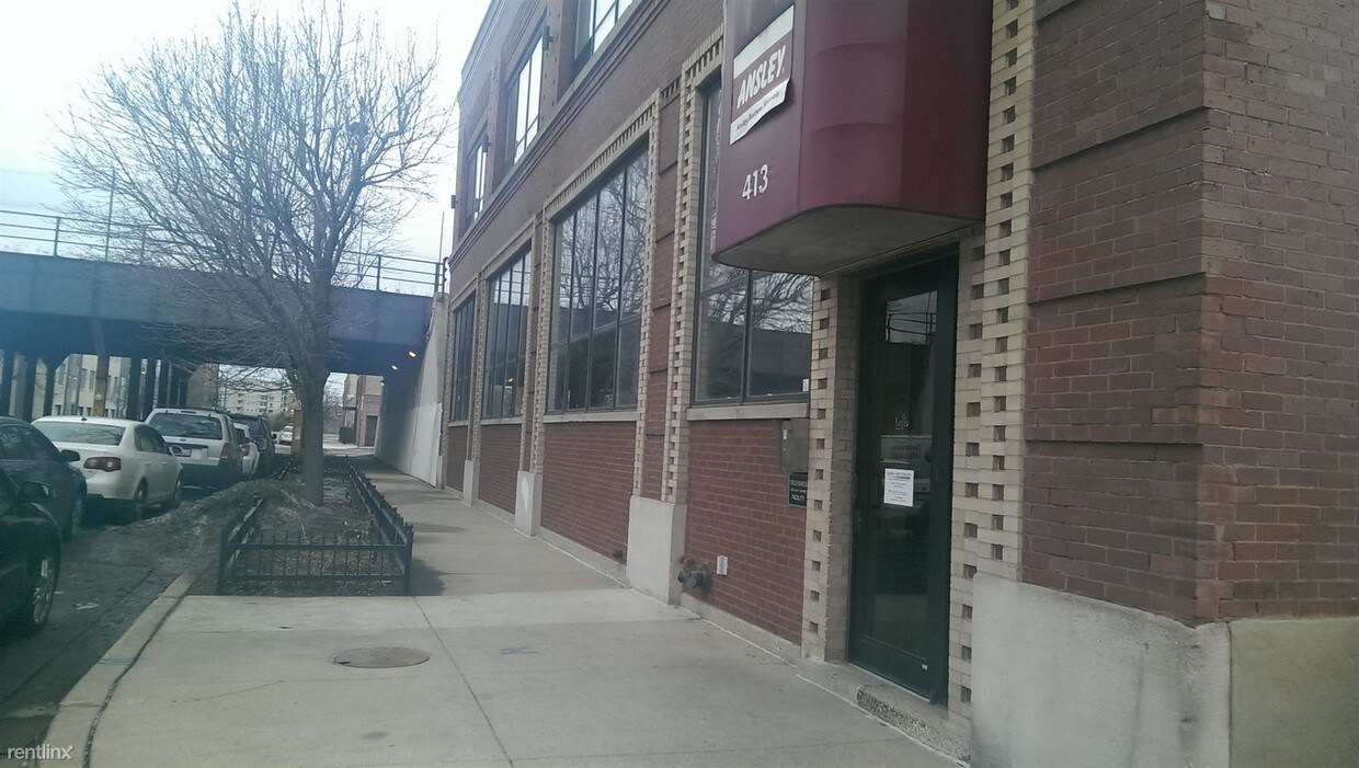 Foto del edificio - 412 N Carpenter St