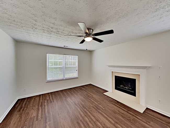 Building Photo - 2999 Storybook Ln