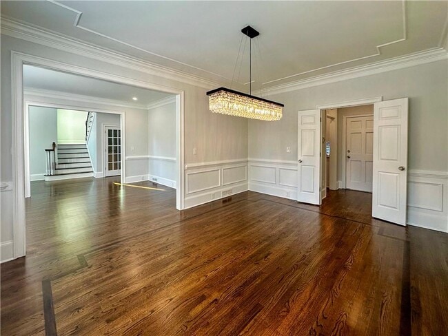 Building Photo - 2660 Coachmans Cir