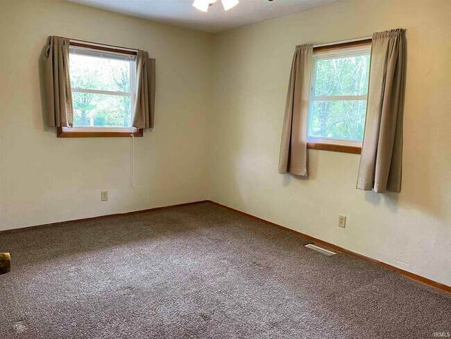 Foto del edificio - 1516 E Fairwood Dr