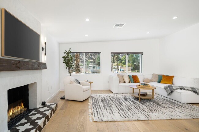 Foto del edificio - 77110 Desi Dr