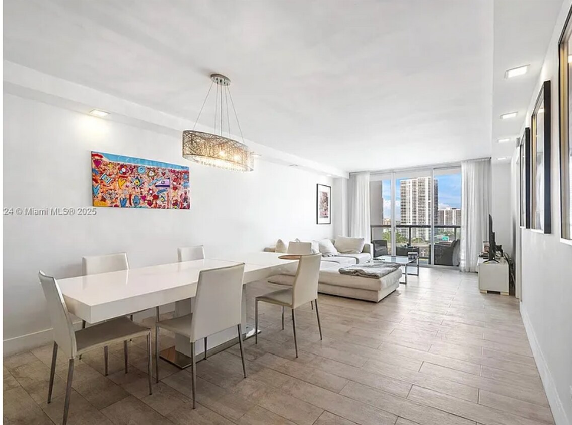 Fully renovated 2/2 in Sunny Isles Beach - Fully renovated 2/2 in Sunny Isles Beach