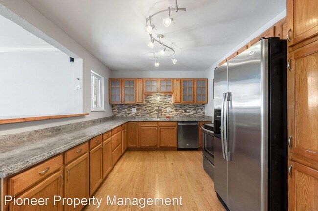 Building Photo - 4 br, 3 bath House - 8817 Norwich St