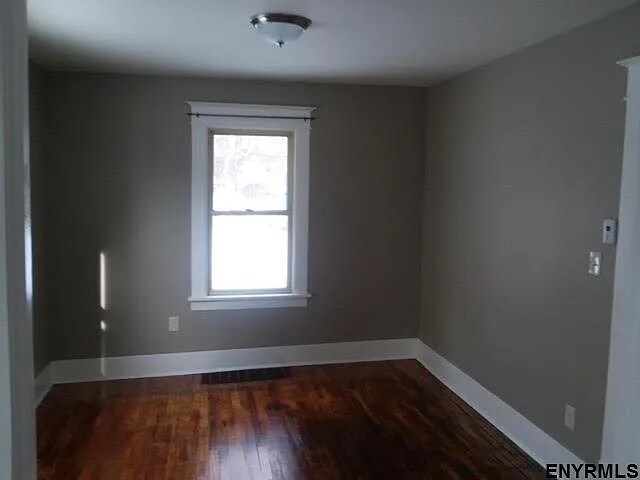 Building Photo - 2025 Neil St