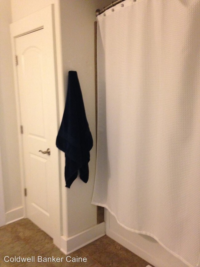 Foto del edificio - 350 Mohawk Dr