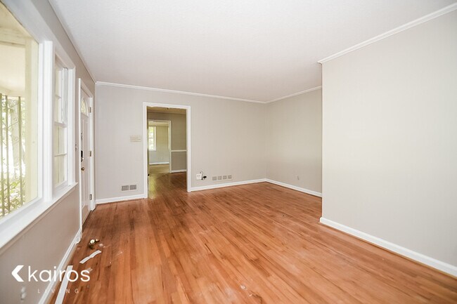 Building Photo - 1703 Morninghill Drive