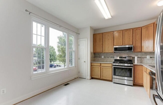Foto del edificio - 43784 Brookline Terrace