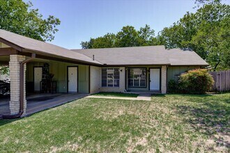 Building Photo - 113 Meteor Dr