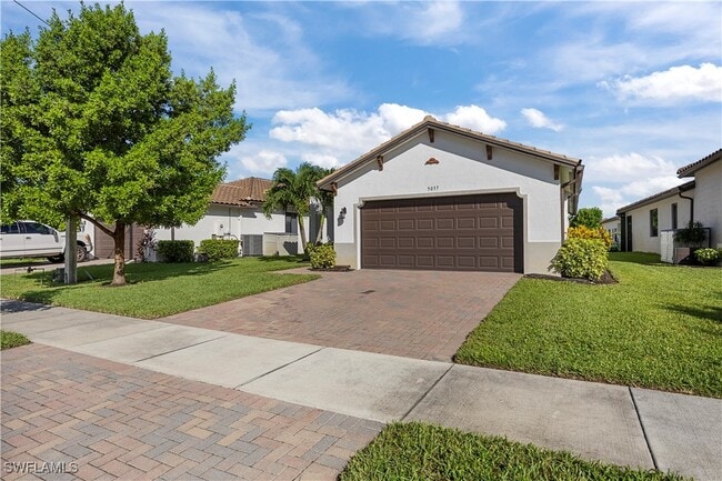 Building Photo - 5037 Arancia Ln