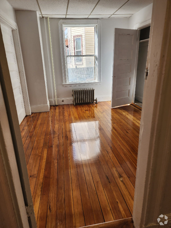 Building Photo - 97 Gilman St