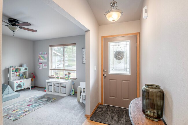 Building Photo - 15815 Yelm Terra Way SE