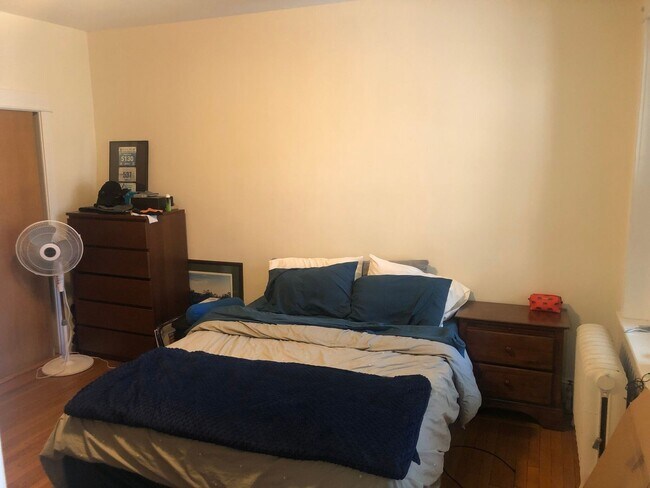 Foto del edificio - HOT BROOKLINE LISTING!!!!!