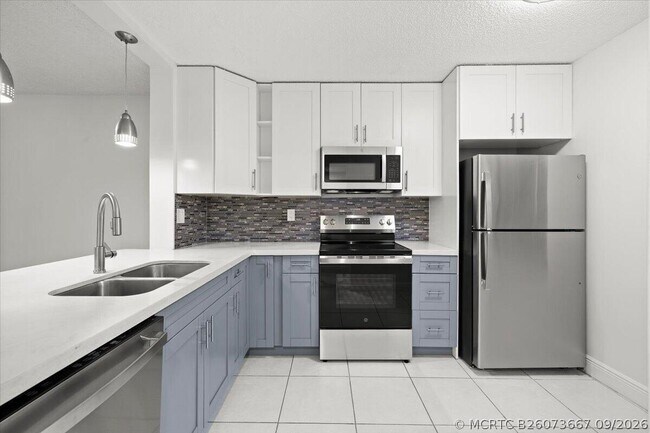 Building Photo - 3000 NW 42nd Ave