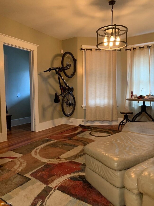 Building Photo - 5 br, 2 bath  - 1440 Ella T Grasso Blvd