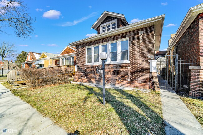 Building Photo - 8311 S Paxton Ave