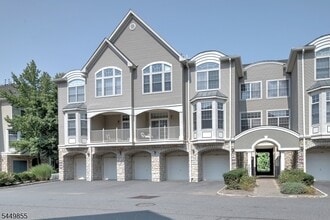 Building Photo - 408 Kensington Ln