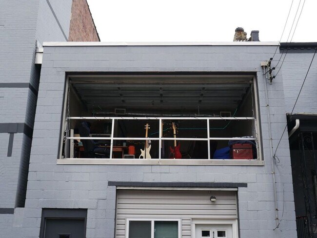 Building Photo - 413 McKee Pl