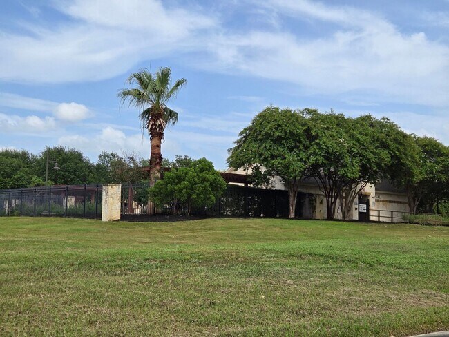 Foto del edificio - 118 Arcadia Pl