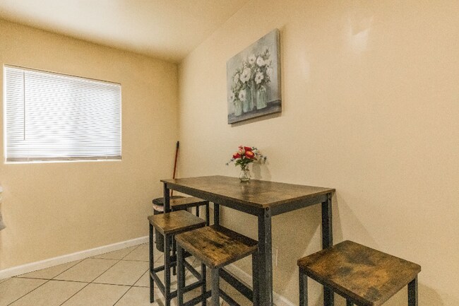 Building Photo - 4122 Gamma St