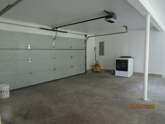 Building Photo - 27 Aspen Pl