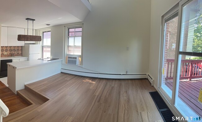 Building Photo - 39 Hungerford St