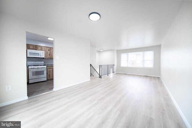 Foto del edificio - 11209 Caroline Ave