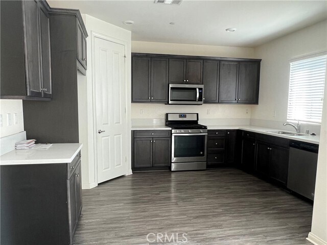 Building Photo - 889 Harvest Ave