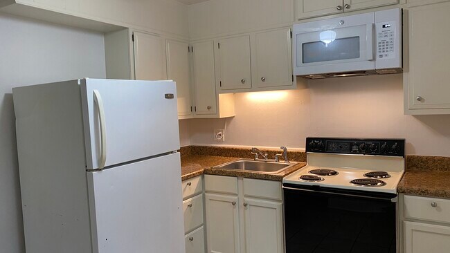 Building Photo - 1523 Compton St NE