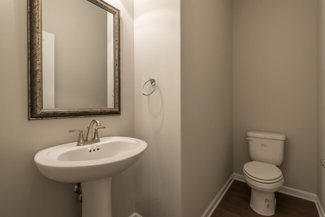 Building Photo - 815 Festival Ln