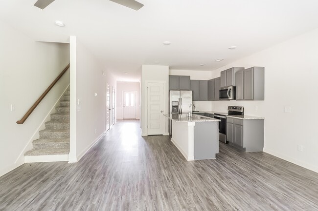 Foto del edificio - 608 The Heights Ln