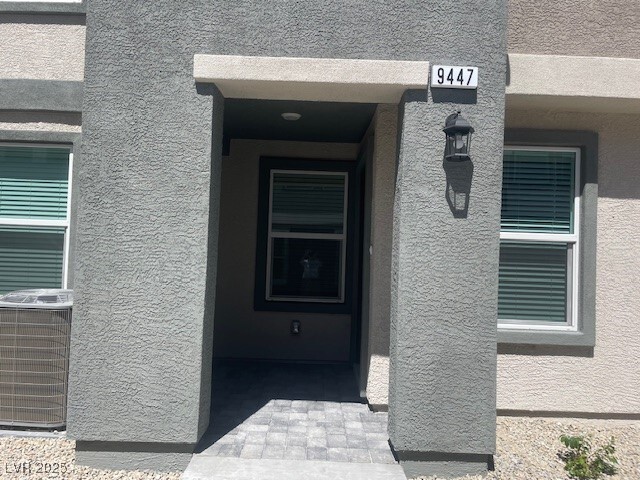 Foto principal - 9447 Calm Strm Ave