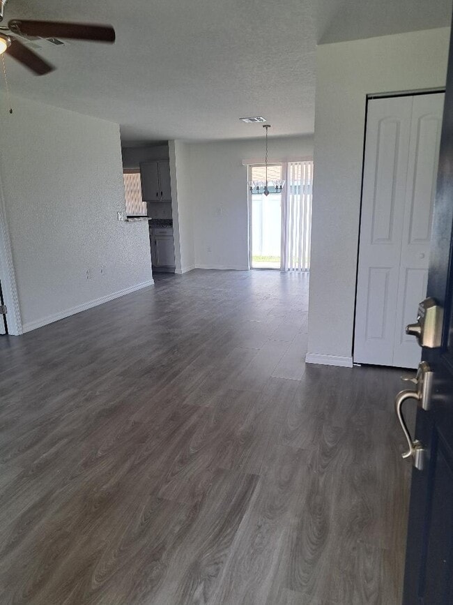 Foto del edificio - 901 SW 7th St