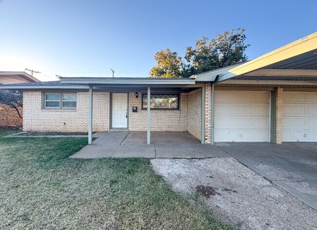 Foto del edificio - Newly-updated, 3-bedroom near LCU!