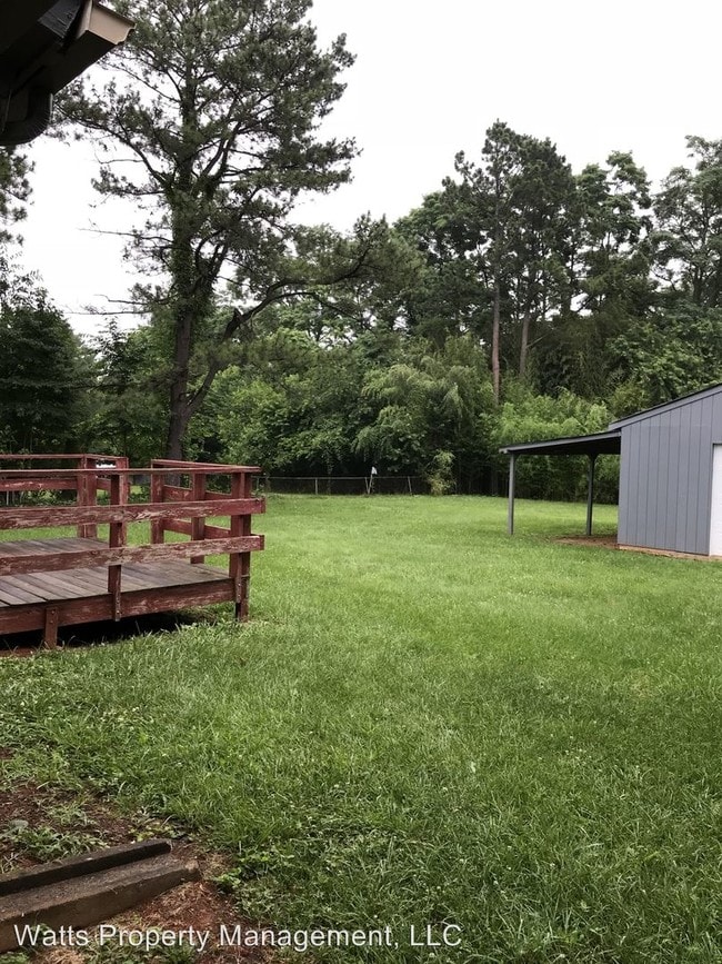 Building Photo - 3 br, 1 bath House - 1870 Rainbow Forest Dr