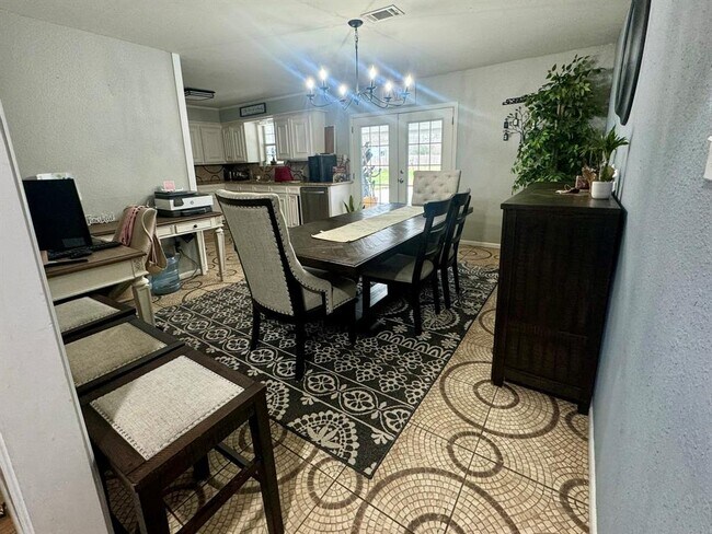 Foto del edificio - 722 County Rd 603