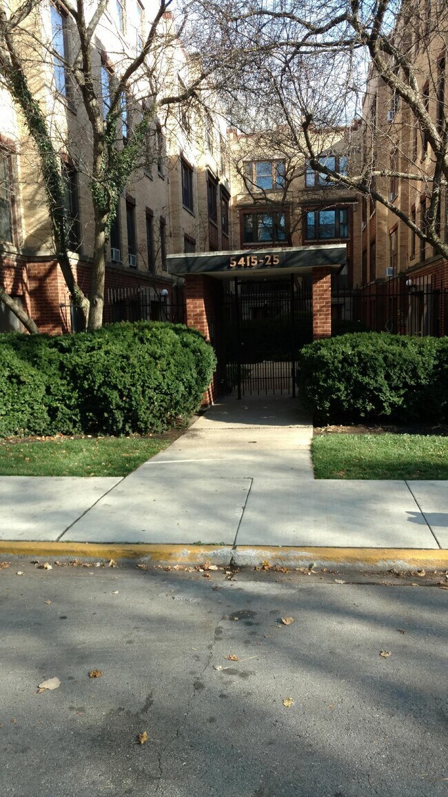 Foto del edificio - 5415 S Dorchester Ave