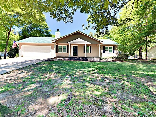 Building Photo - 35 Quail Ct