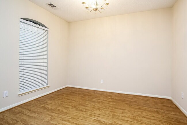 Foto del edificio - 18714 Timber Spring Dr