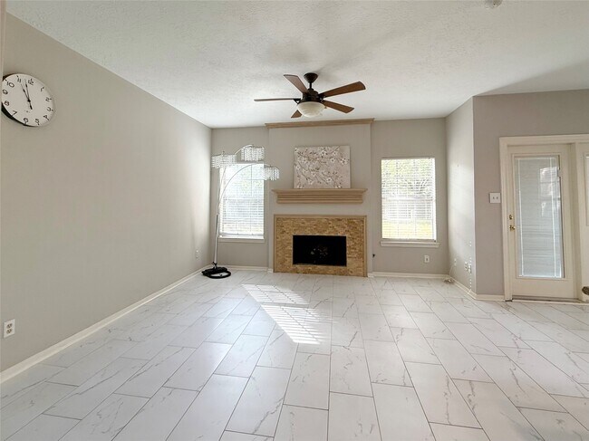 Building Photo - 7906 Autumn Laurel Trail