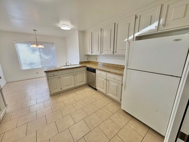 Building Photo - 959 Wallace Dr