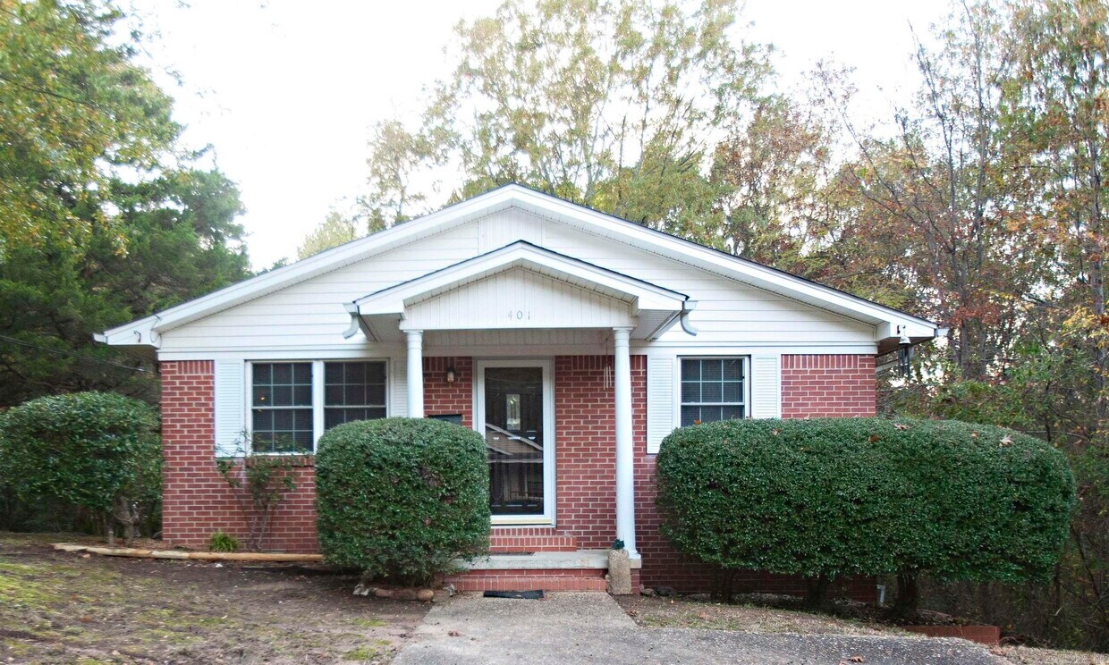 Primary Photo - 401 Valley View Dr