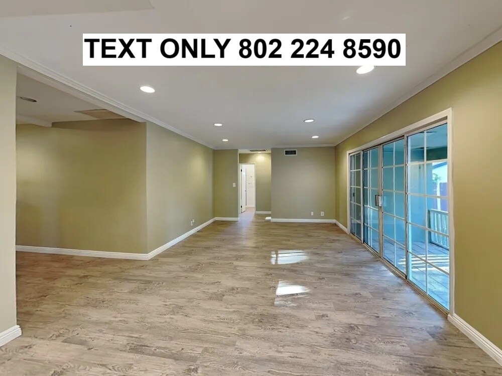 Foto del edificio - 6941 Newcastle Ave